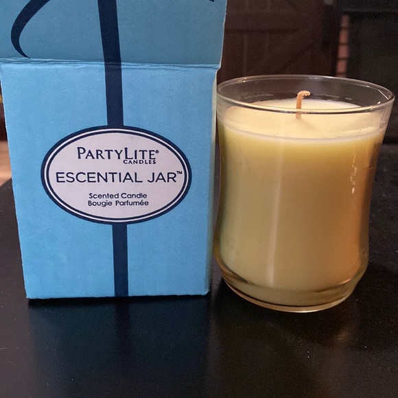 PartyLite ‘Escential Jar’ in lemon melon mint - Picture 1 of 2